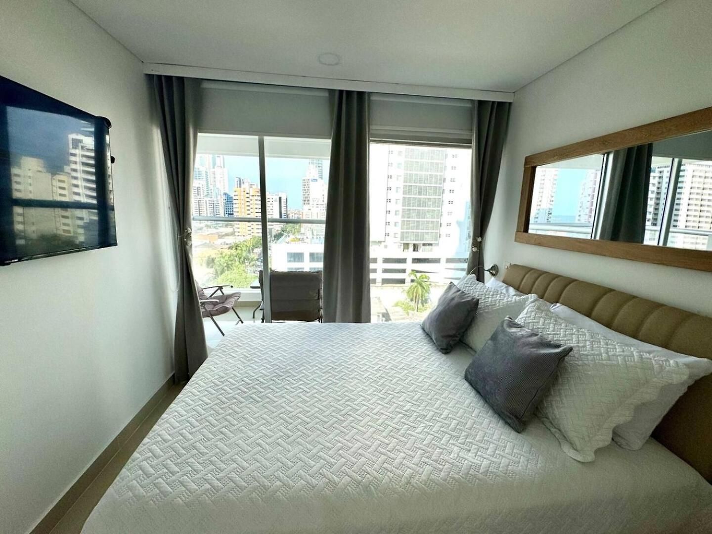 Beautiful Modern Loft - Stunning Views -bocagrande Cartagena